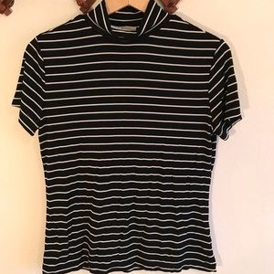 White striped turtleneck tee vintage, size M